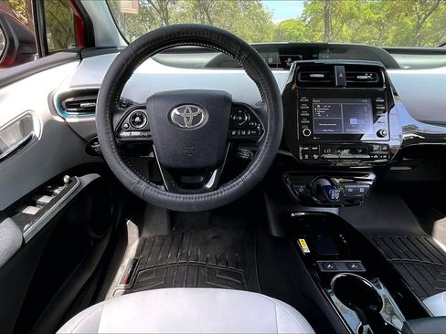 Used 2022 Toyota Prius XLE FWD image 8