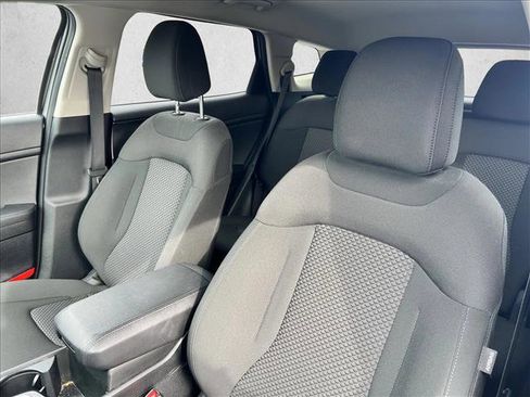 Used 2024 Kia Sportage LX image 16