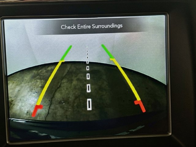 Used 2018 Jeep Grand Cherokee Laredo AWD/4WD image 17