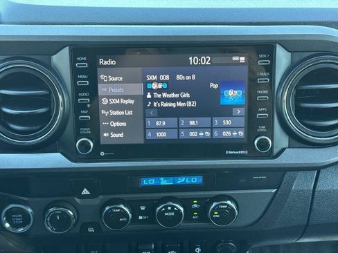 Certified 2021 Toyota Tacoma TRD Off-Road AWD/4WD image 9