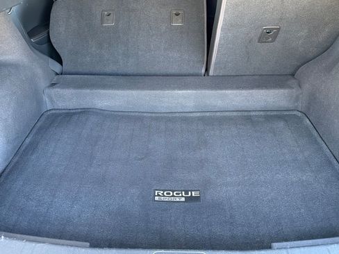 Used 2018 Nissan Rogue Sport S w/ S Appearance Package FWD image 17