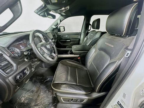 Used 2024 RAM 1500 Laramie image 15