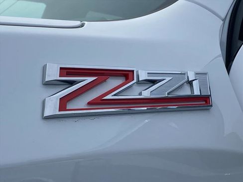 New 2025 Chevrolet Silverado 1500 LT image 20