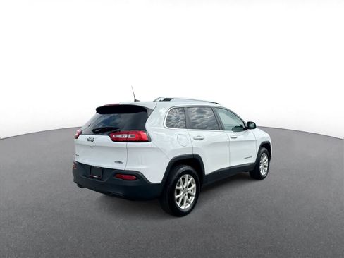 Used 2016 Jeep Cherokee Latitude w/ Cold Weather Group image 8