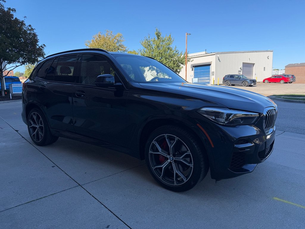 Used 2019 BMW X5 xDrive40i w/ M Sport Package AWD/4WD image 3