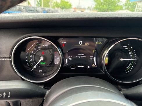 Used 2023 Jeep Wrangler Unlimited Sahara w/ Cold Weather Group AWD/4WD image 22