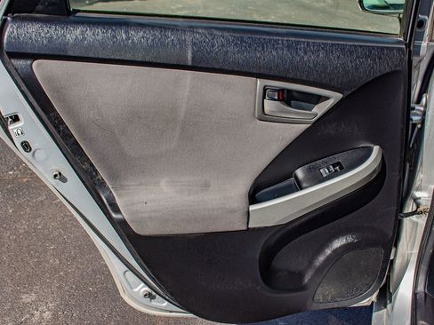 Used 2015 Toyota Prius Three image 15