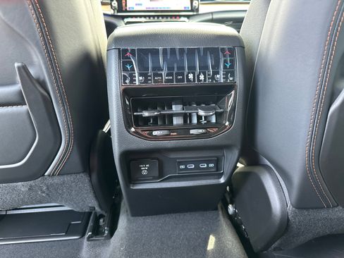 New 2026 Jeep Grand Cherokee Summit AWD/4WD image 7