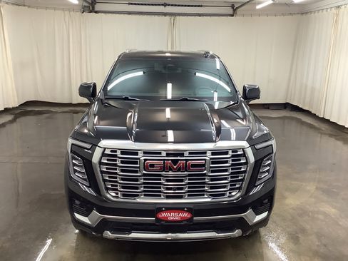 Used 2025 GMC Yukon Denali AWD/4WD image 3