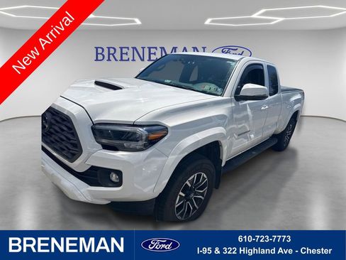 Used 2021 Toyota Tacoma TRD Sport w/ Technology Package AWD/4WD image 1