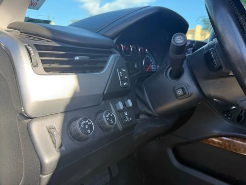 Used 2016 Chevrolet Suburban LTZ image 16