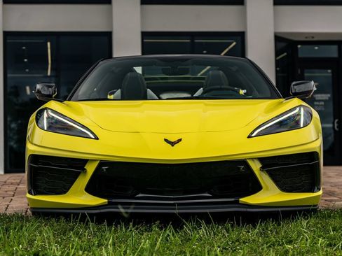 Used 2023 Chevrolet Corvette Stingray Preferred Conv w/ Z51 Performance Package RWD image 9