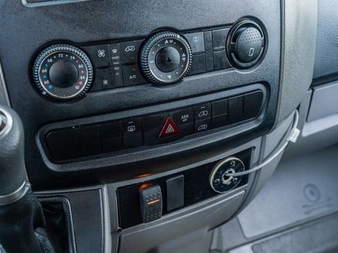 Used 2016 Mercedes-Benz Sprinter 3500 image 29