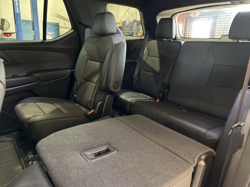 Used 2022 Chevrolet Traverse High Country image 48