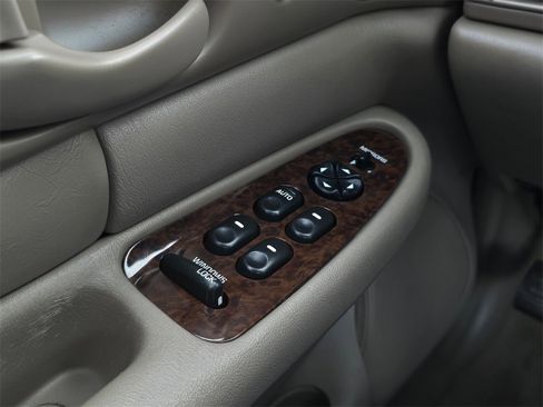 Used 2003 Buick Century Custom image 28