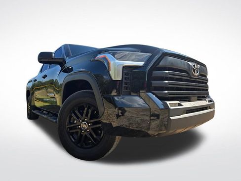 Used 2022 Toyota Tundra SR5 image 3