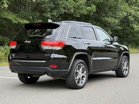 Used 2019 Jeep Grand Cherokee Limited w/ Luxury Group II AWD/4WD image 3