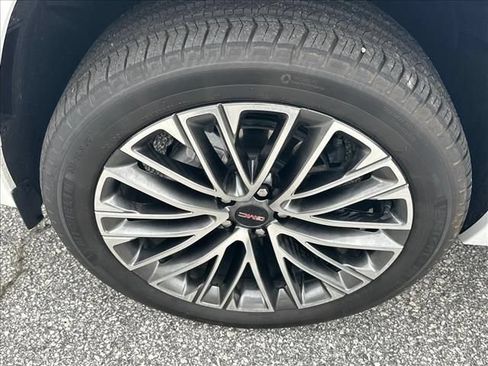 New 2026 GMC Terrain Denali AWD/4WD image 18