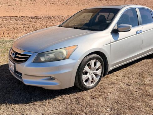 Used 2011 Honda Accord EX image 3