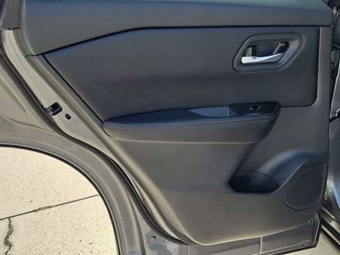 Certified 2025 Nissan Rogue SV FWD image 20
