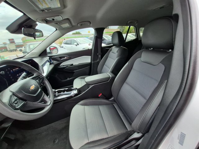 Used 2026 Chevrolet Trax LT FWD image 22
