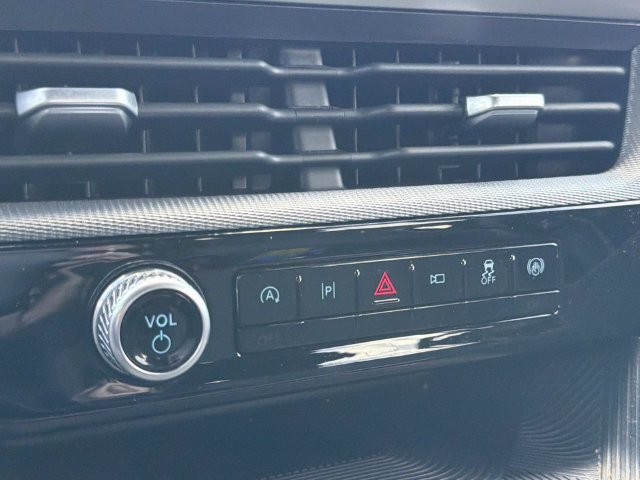 Used 2025 Ford Explorer ST-Line AWD/4WD image 27