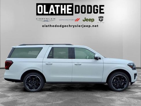Used 2023 Ford Expedition Max Limited AWD/4WD image 31