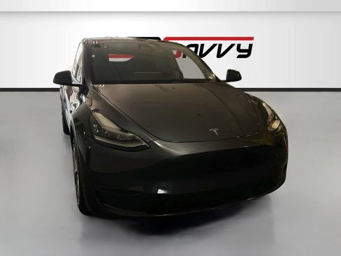 Used 2023 Tesla Model Y Long Range AWD/4WD image 2