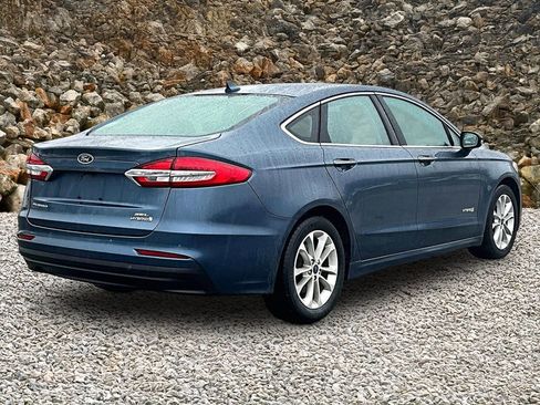 Used 2019 Ford Fusion SEL image 2