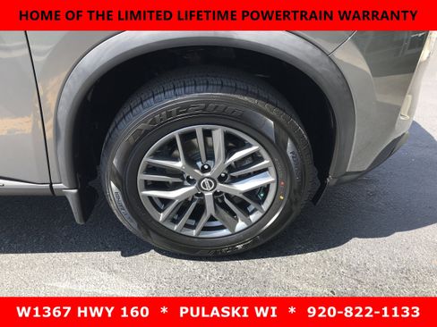 Used 2021 Nissan Rogue S FWD image 3