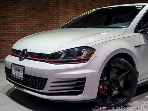 Used 2017 Volkswagen GTI Sport image 3