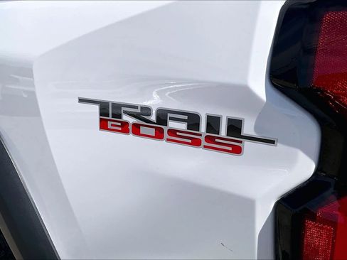 Used 2026 Chevrolet Colorado Trail Boss image 10