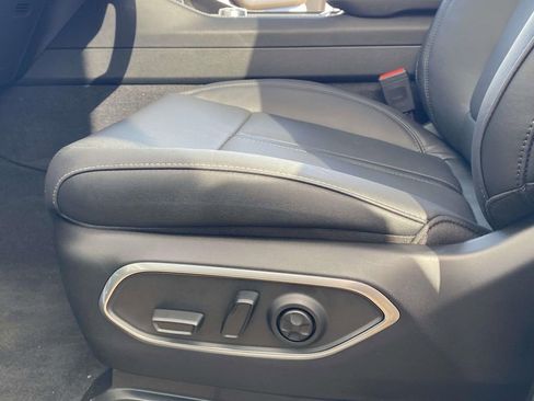 New 2026 Jeep Grand Wagoneer L Limited w/ Premium Group II image 40