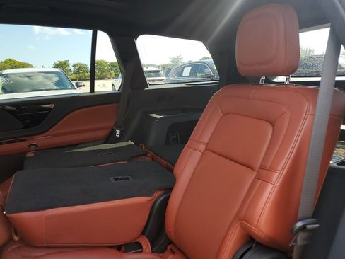 New 2025 Lincoln Aviator Reserve RWD image 12