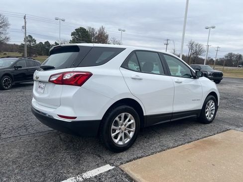 Used 2018 Chevrolet Equinox LS image 6