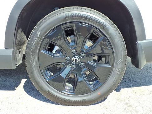 Used 2026 Honda Pilot Black Edition image 6