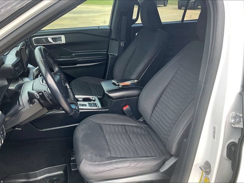 Used 2020 Ford Explorer XLT RWD image 23