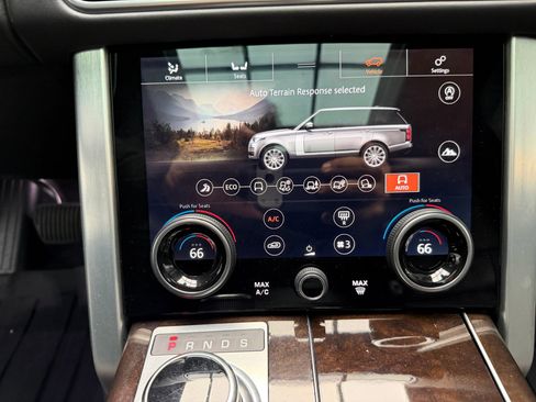 Used 2020 Land Rover Range Rover HSE image 44