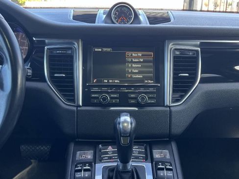 Used 2016 Porsche Macan S AWD/4WD image 13