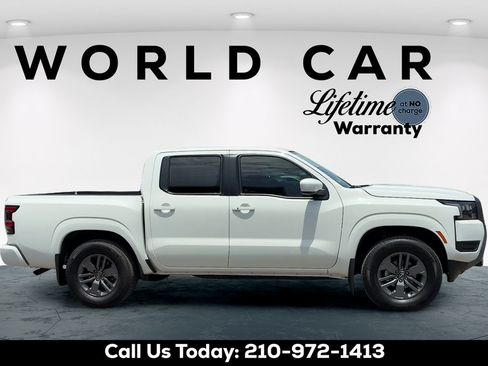 Used 2026 Nissan Frontier SV w/ SV Convenience Package RWD image 2