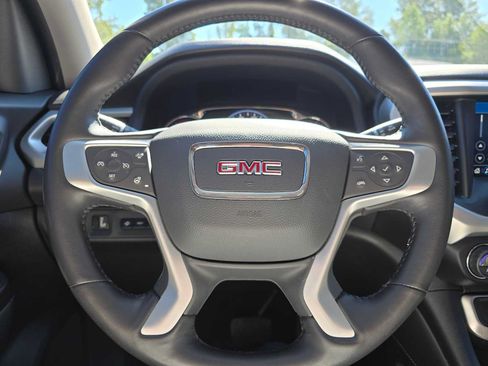 Used 2022 GMC Acadia SLT w/ Technology Package AWD/4WD image 23