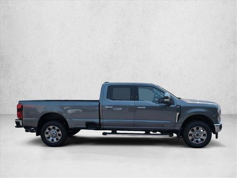 Used 2024 Ford F250 Lariat w/ Chrome Package AWD/4WD image 4