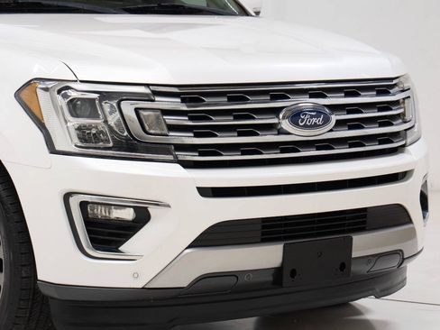 Used 2018 Ford Expedition Max Limited w/ Equipment Group 301A RWD image 9
