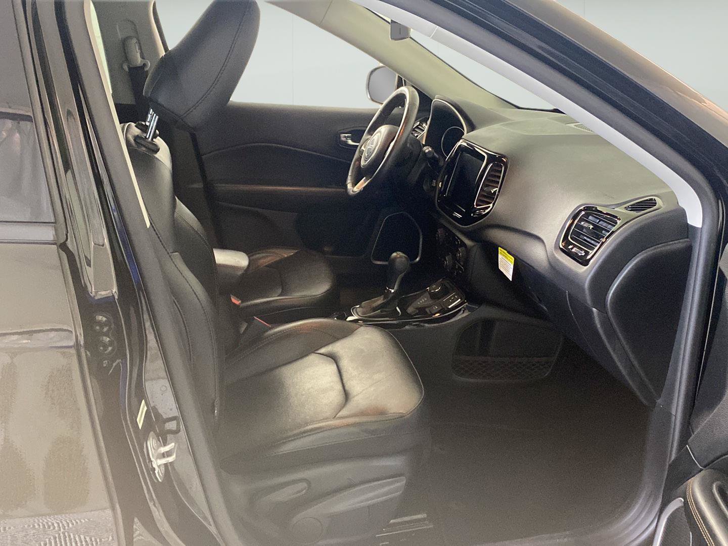 Used 2019 Jeep Compass Limited AWD/4WD image 12
