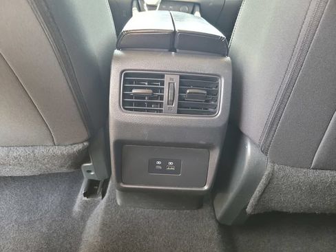 Certified 2023 Nissan Rogue SV FWD image 17