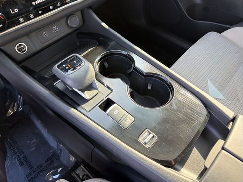 Certified 2023 Nissan Rogue SV FWD image 23