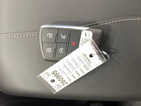 New 2026 Buick Enclave Avenir image 30