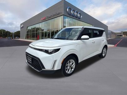 Used 2025 Kia Soul LX w/ LX Technology Package