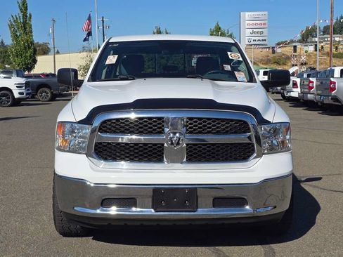 Used 2017 RAM 1500 Classic SLT AWD/4WD image 12