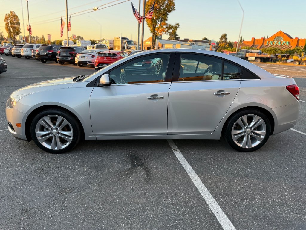 Used 2014 Chevrolet Cruze LTZ FWD image 4
